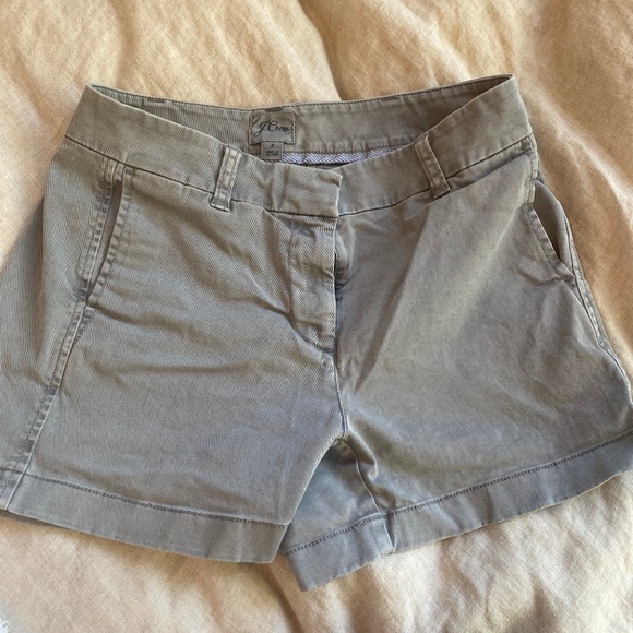 I crew size 2 gray shorts